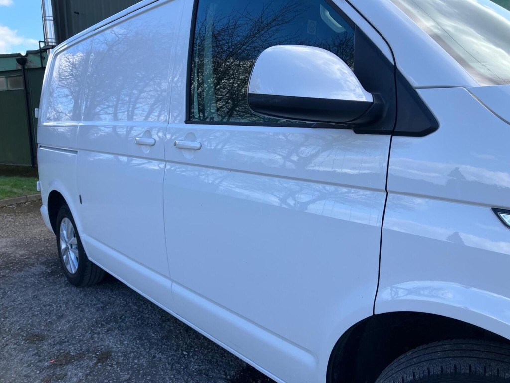 VOLKSWAGEN TRANSPORTER