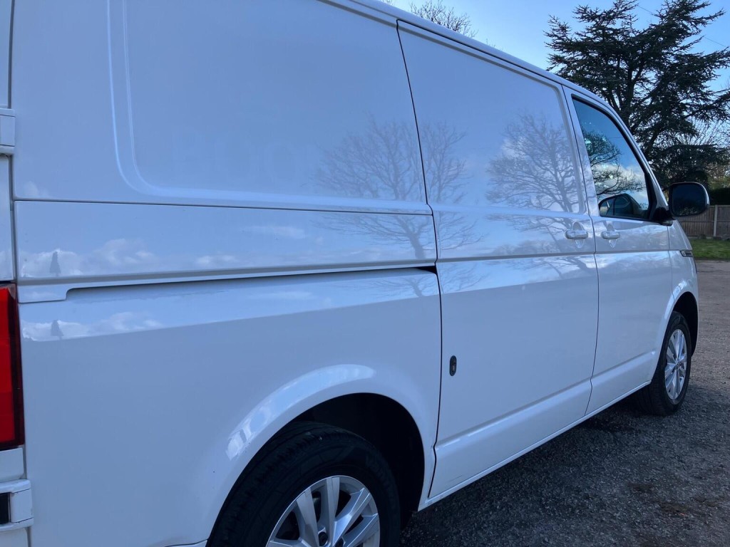 VOLKSWAGEN TRANSPORTER