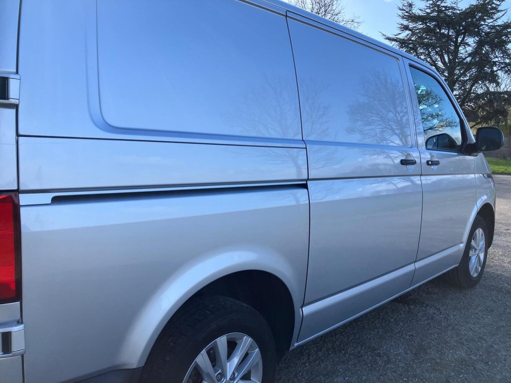 VOLKSWAGEN TRANSPORTER