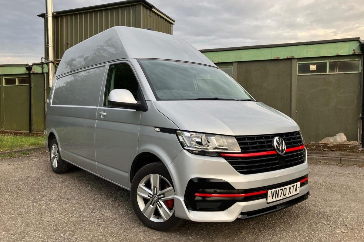 VOLKSWAGEN TRANSPORTER