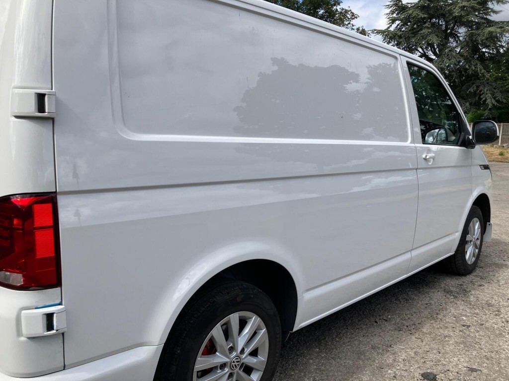 VOLKSWAGEN TRANSPORTER